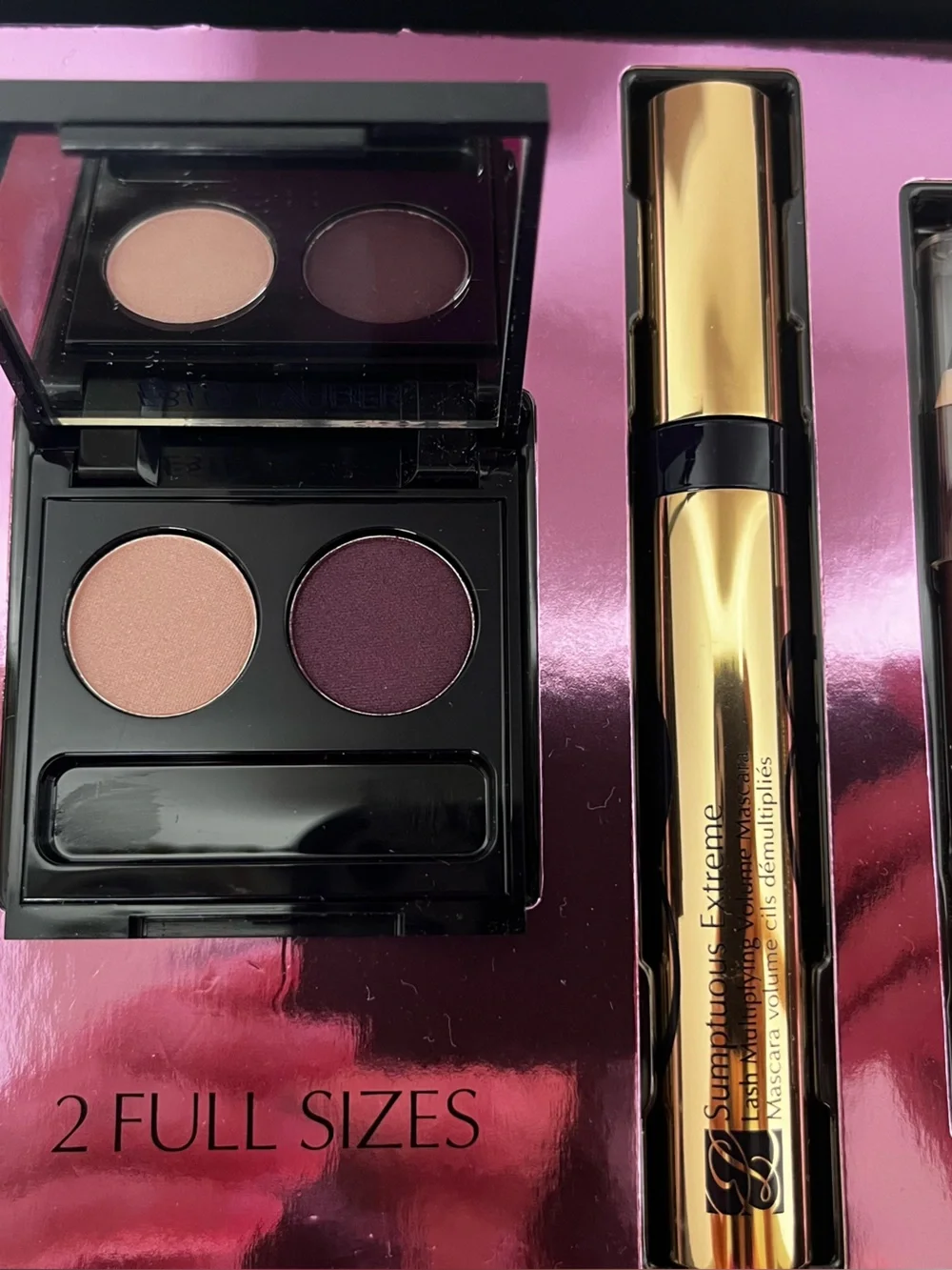 Estee Lauder Eyeshadow set with full size mascara and travel size eye pencil.NWB